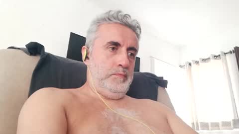 Snapshot of elmejorfvb2 chatting on 03.09.25 fer online show from 03.09.25