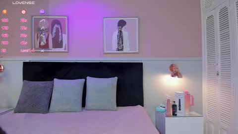 Elodie  online show from 09.30.25