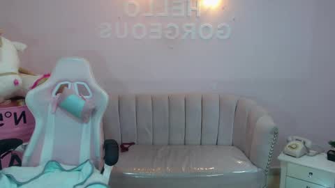 Elody  online show from 02.21.25