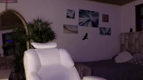 Snapshot of eloisee_ chatting on 03.28.26 Eloise . online show from 03.28.26
