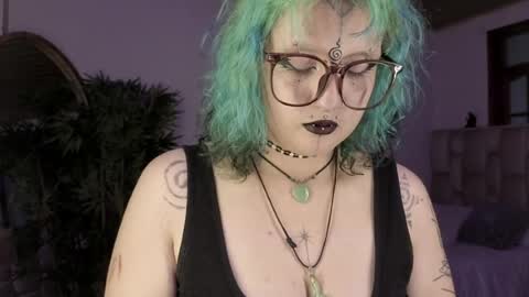 Snapshot of eloisee_ chatting on 04.09.26 Eloise . online show from 04.09.26
