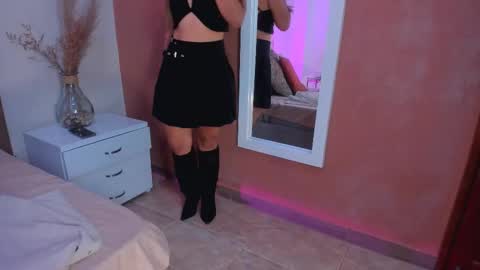 EloiseQuinn online show from 02.18.25