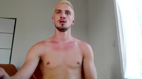 Snapshot of elpsycongrooo chatting on 02.04.25 elpsycongroo online show from 02.04.25