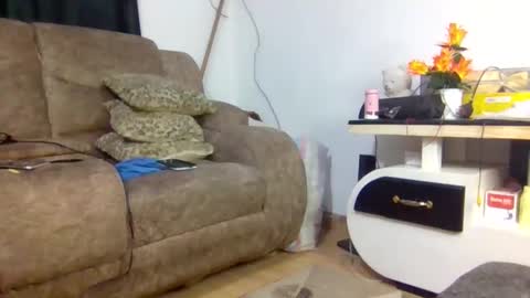 elsie02 online show from 12.01.25