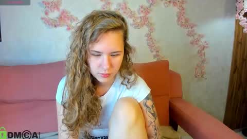 Snapshot of elsie_cutties chatting on 10.02.25 Elsie online show from 10.02.25