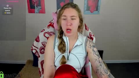 Snapshot of elsie_cutties chatting on 10.22.25 Elsie online show from 10.22.25