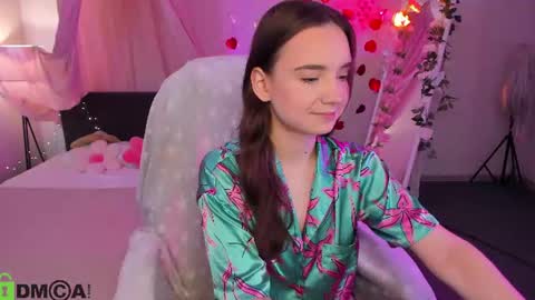 Elvienne online show from 07.04.26