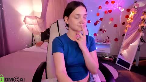 Elvienne online show from 07.13.26