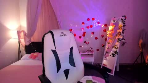Elvienne online show from 07.18.26
