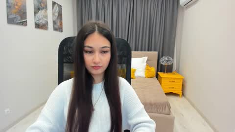 Elvira online show from 03.05.25