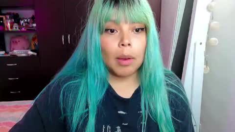 Snapshot of elymoon chatting on 03.12.25 Ely online show from 03.12.25