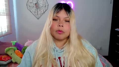 Snapshot of elymoon chatting on 09.15.25 Ely online show from 09.15.25