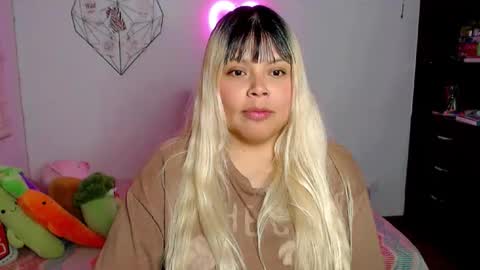 Snapshot of elymoon chatting on 10.15.25 Ely online show from 10.15.25