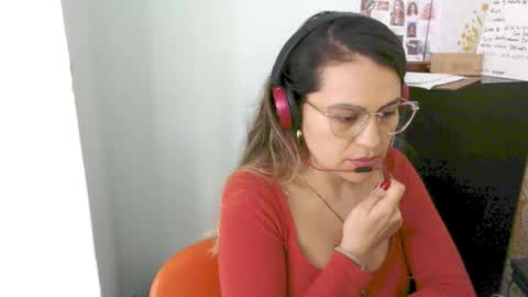 Snapshot of elyra_fox chatting on 02.19.26 elyra_fox online show from 02.19.26