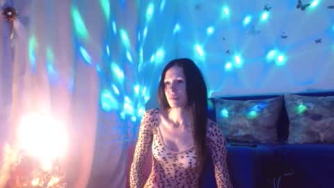 Elisa online show from 01.05.26