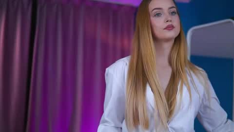 Elyssa online show from 04.06.26