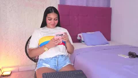 Snapshot of elza_fuentes01 chatting on 07.03.26 Michelle online show from 07.03.26
