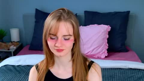 Snapshot of elza_hofffman chatting on 05.06.26 Chloyka online show from 05.06.26