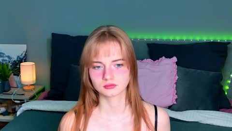 Snapshot of elza_hofffman chatting on 05.28.26 Chloyka online show from 05.28.26