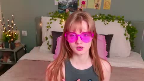 Snapshot of elza_hofffman chatting on 06.14.26 Chloyka online show from 06.14.26