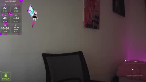 Snapshot of em1l1a chatting on 10.09.25 Em1l1a online show from 10.09.25