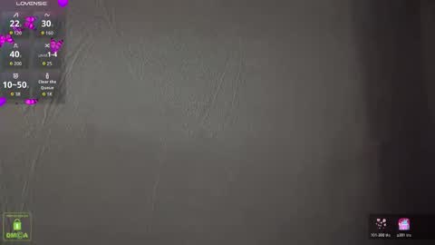 Snapshot of em1l1a chatting on 11.06.25 Em1l1a online show from 11.06.25