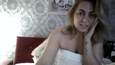 Em online show from 04.25.26