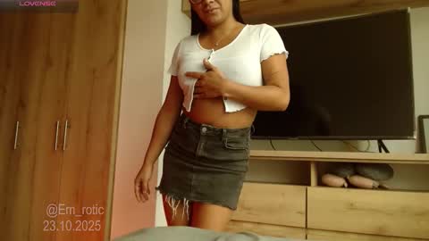 Emilia  online show from 10.23.25