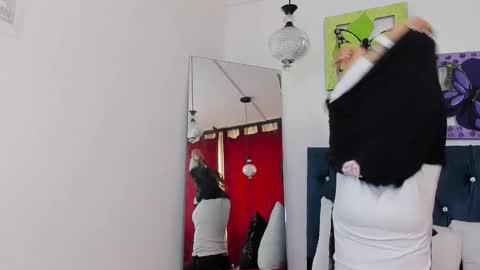 ema garcia  online show from 05.25.26