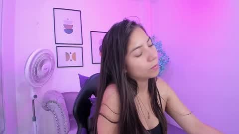 Ema louisx  online show from 12.04.24