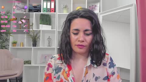 Snapshot of emabrownie chatting on 02.03.25 EmaBrownie online show from 02.03.25