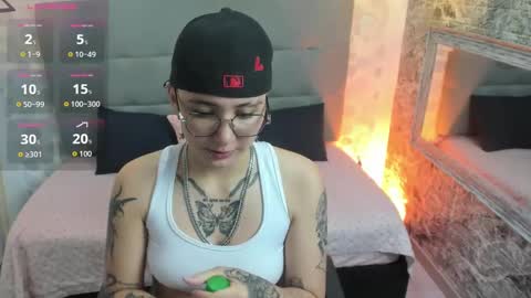 emahills__axelrose online show from 10.09.25