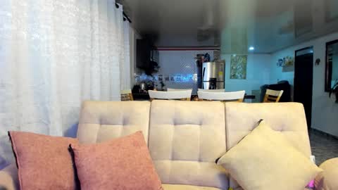 Snapshot of emandsam chatting on 01.18.26 EmyandSam online show from 01.18.26