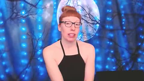 Ember Starleena online show from 10.17.25