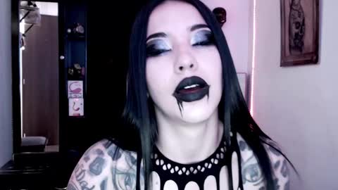 Emerald Black online show from 12.04.24