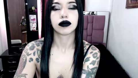 Emerald Black online show from 01.28.25