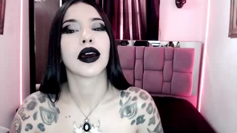 Emerald Black online show from 02.12.25