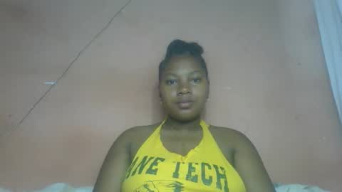 Snapshot of emeldah chatting on 01.10.26 emelda online show from 01.10.26