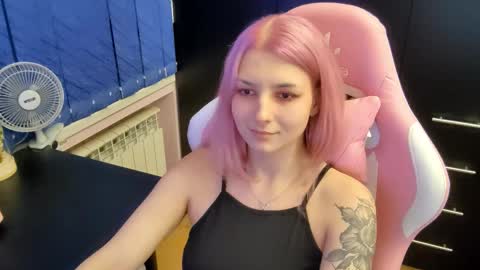 Lina online show from 09.17.25