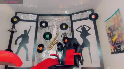 Snapshot of emeli_roushot chatting on 01.24.25 Emeli online show from 01.24.25