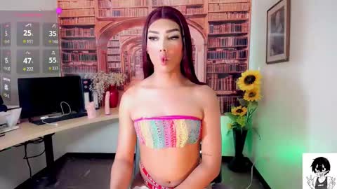 Snapshot of emeli_roushot chatting on 09.18.25 Emeli online show from 09.18.25