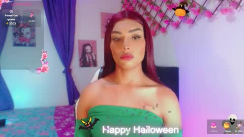 Snapshot of emeli_roushot chatting on 11.02.25 Emeli online show from 11.02.25