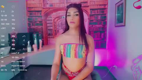 Snapshot of emeli_roushot chatting on 02.17.26 Emeli online show from 02.17.26