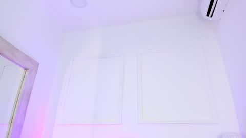 Snapshot of emelie_89 chatting on 02.10.25 emelie_89 online show from 02.10.25