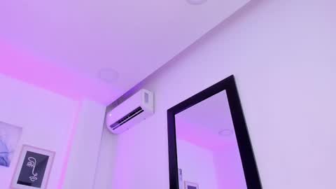 Snapshot of emelie_89 chatting on 03.04.25 emelie_89 online show from 03.04.25