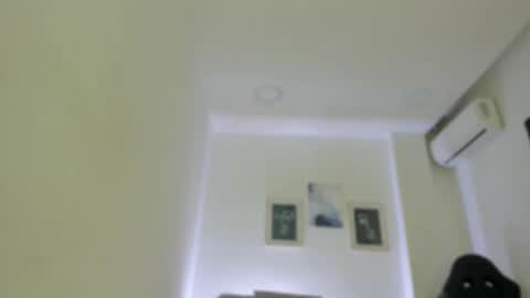 Snapshot of emelie_89 chatting on 09.16.25 emelie_89 online show from 09.16.25