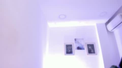 Snapshot of emelie_89 chatting on 09.19.25 emelie_89 online show from 09.19.25