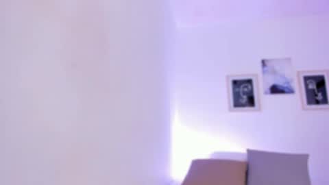 Snapshot of emelie_89 chatting on 09.24.25 emelie_89 online show from 09.24.25