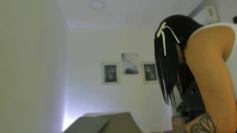 Snapshot of emelie_89 chatting on 10.02.25 emelie_89 online show from 10.02.25