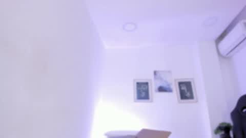 Snapshot of emelie_89 chatting on 10.06.25 emelie_89 online show from 10.06.25